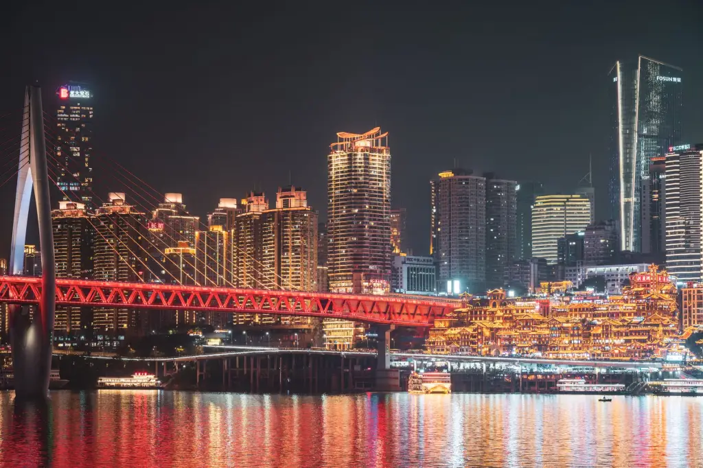重庆山城夜景亮化工程中桥梁轮廓灯的设计要点与选型分析正文配图 1