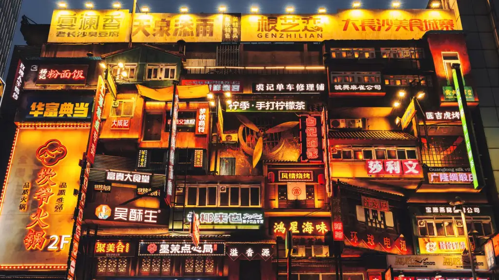 楼体亮化工程点光源选型指南：性能参数与适配场景解析